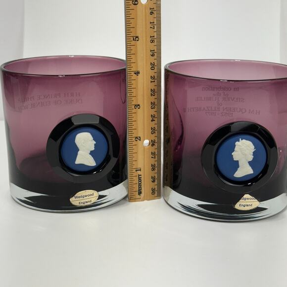 Vtg Wedgwood HM Queen Elizabeth II & HRH Prince Philip Silver Jubilee Glass Mug - Picture 15 of 16